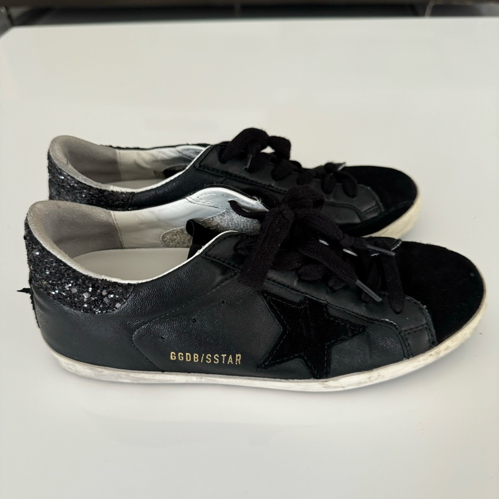 Women's Superstar Glitter Heel Low Top Sneakers